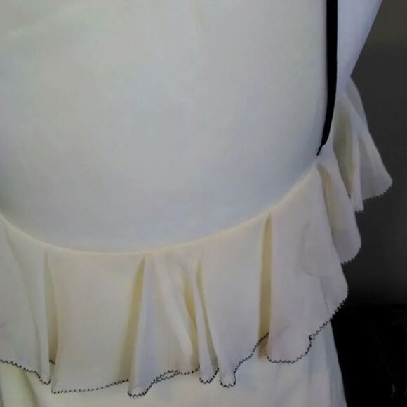 Halterneck top Sz S  - Picture 4 of 9